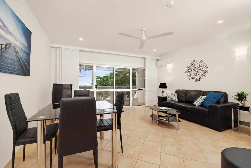 Marlin Waters Beachfront Apartments Palm Cove Rom bilde