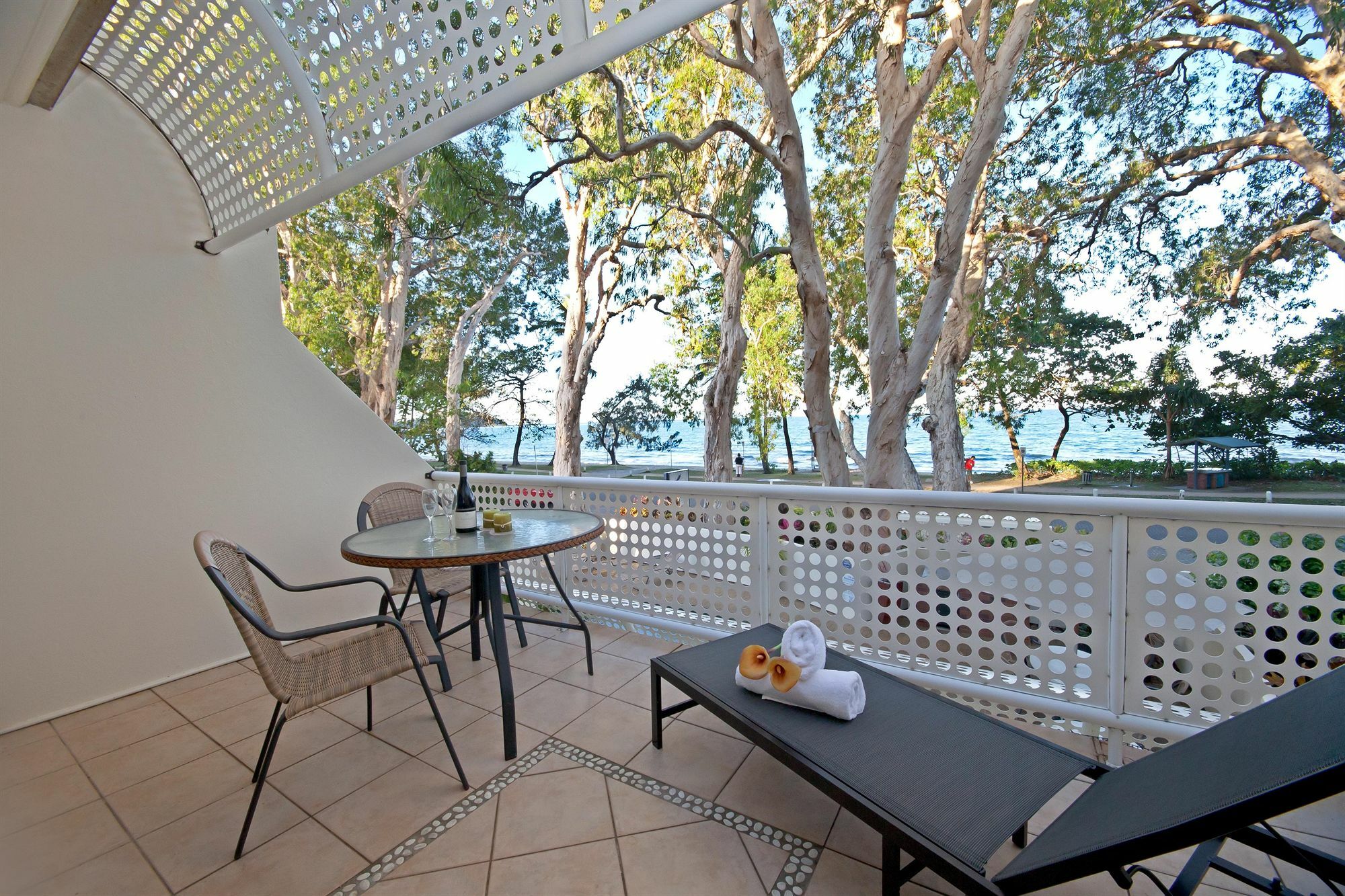 Marlin Waters Beachfront Apartments Palm Cove Eksteriør bilde