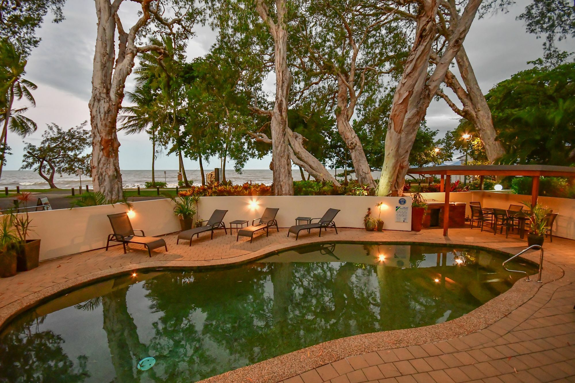 Marlin Waters Beachfront Apartments Palm Cove Eksteriør bilde